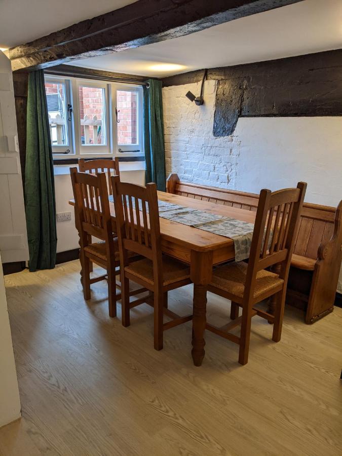 Characterful 2 Bed Cottage, Quiet Village Setting Ashleworth Bagian luar foto